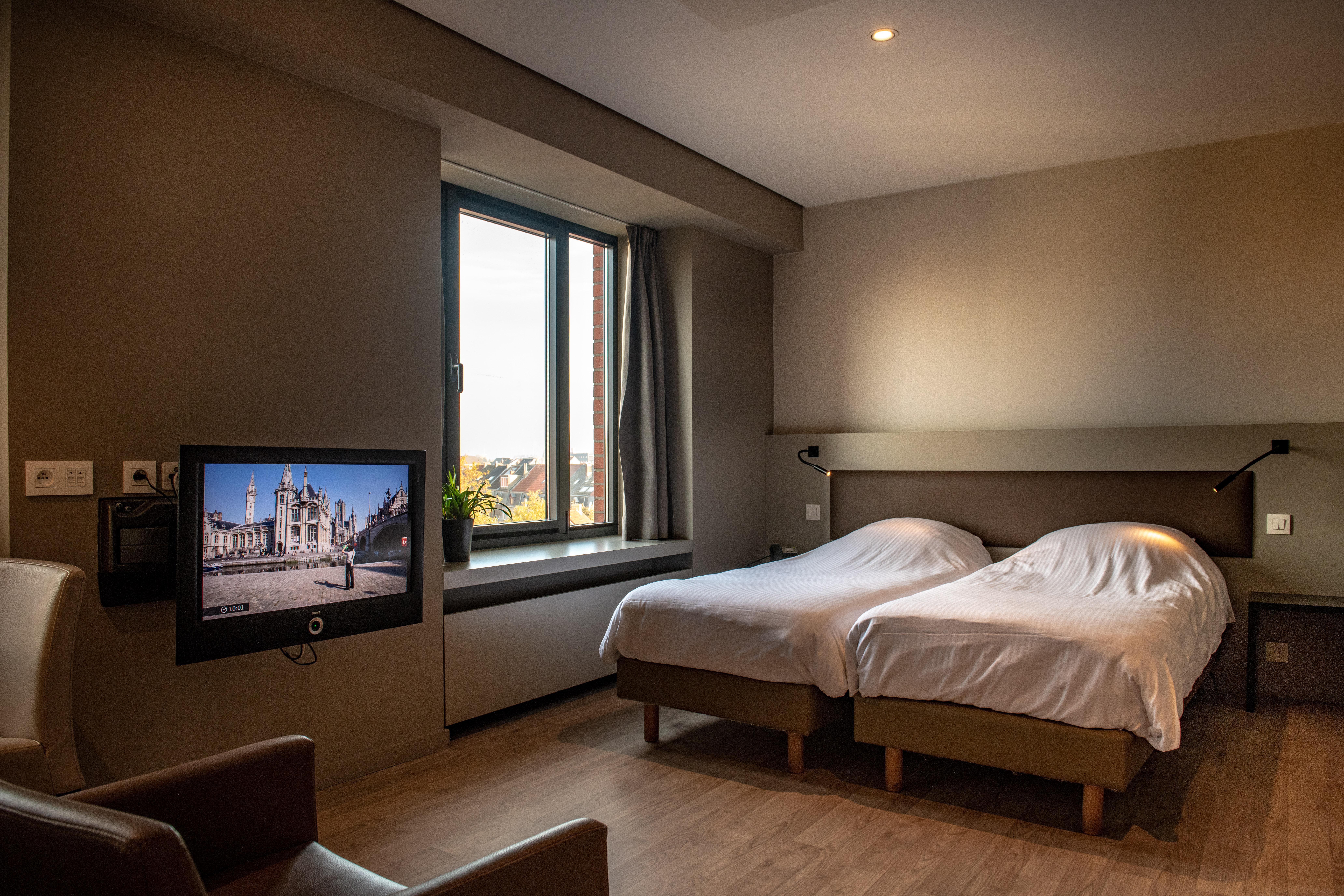 Castelnou Aparthotel Gent Kültér fotó