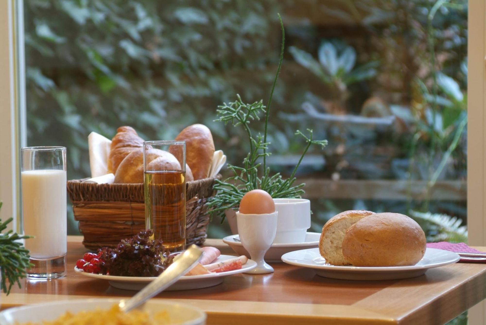 Castelnou Aparthotel Gent Kültér fotó